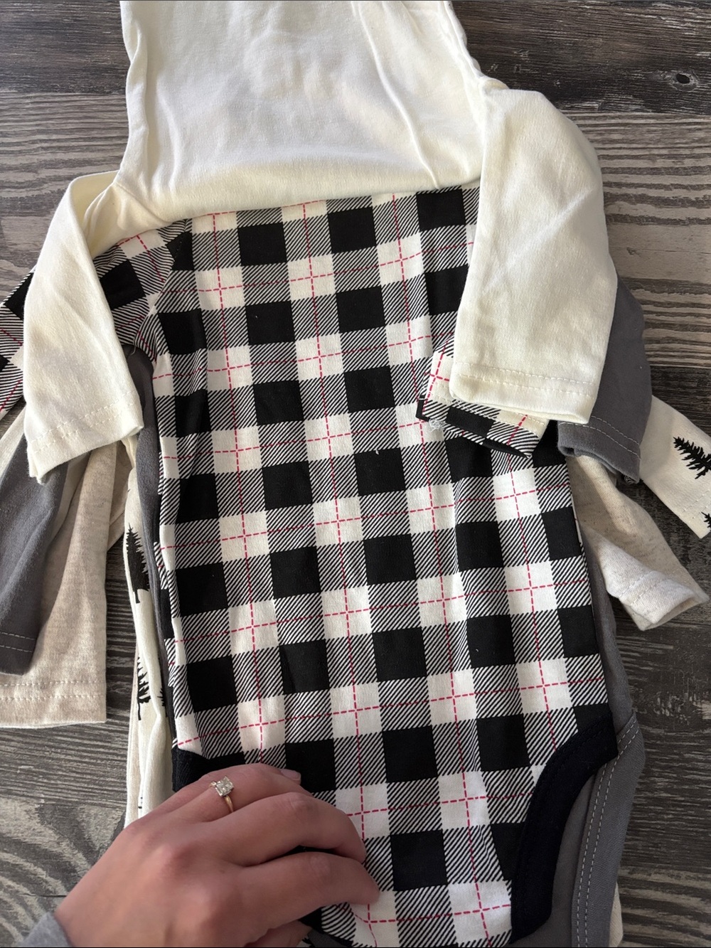 NWT Hudson Baby Onesies 5 pack - Picture 3 of 7